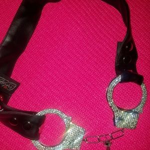 Hand cuffs with diamonds